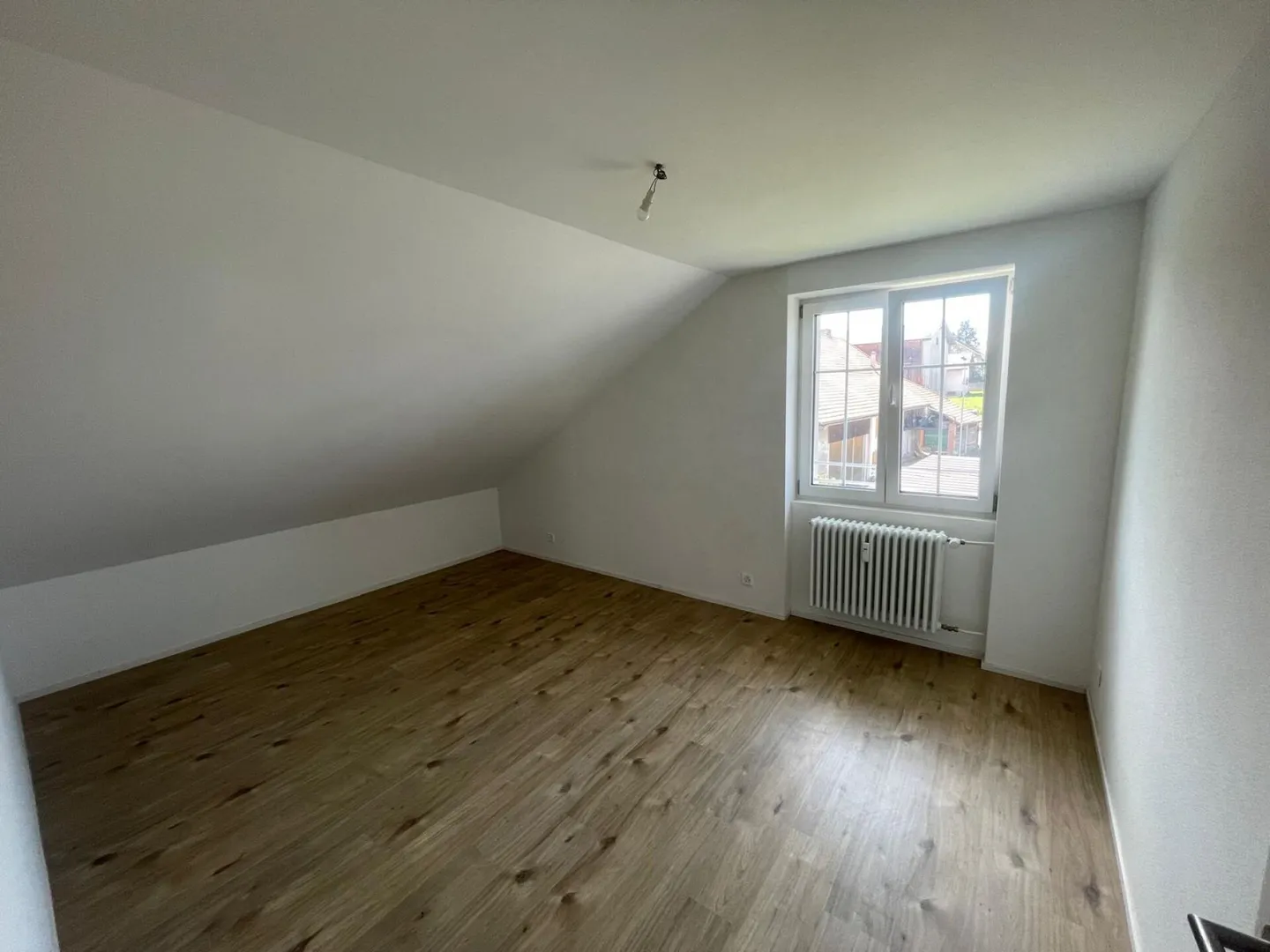 Bel appartement de 3,5 pièces au 3ème étage avec jardin commun - Photo 9 sur 12