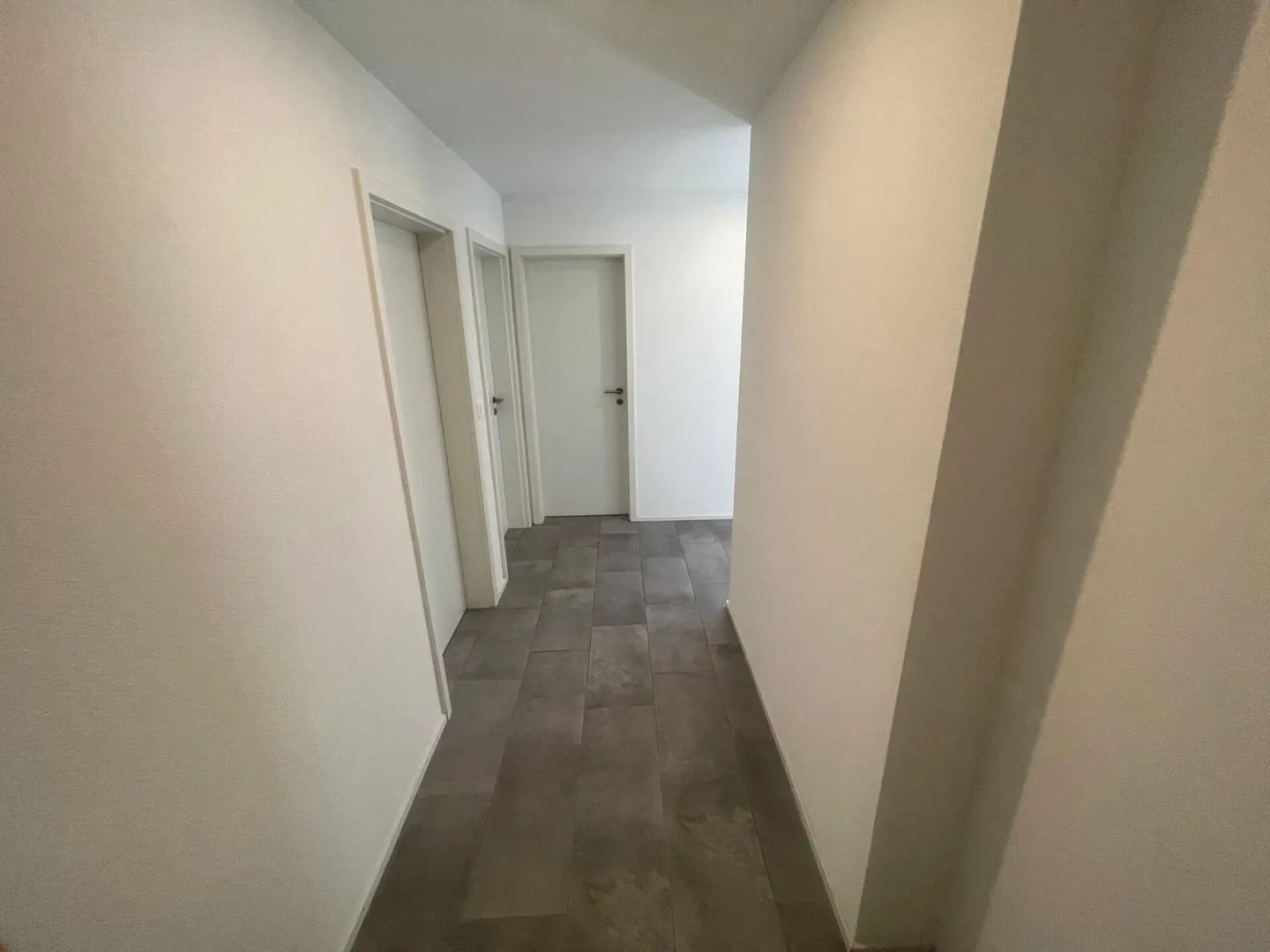 Bel appartement de 3,5 pièces au 3ème étage avec jardin commun - Photo 7 sur 12