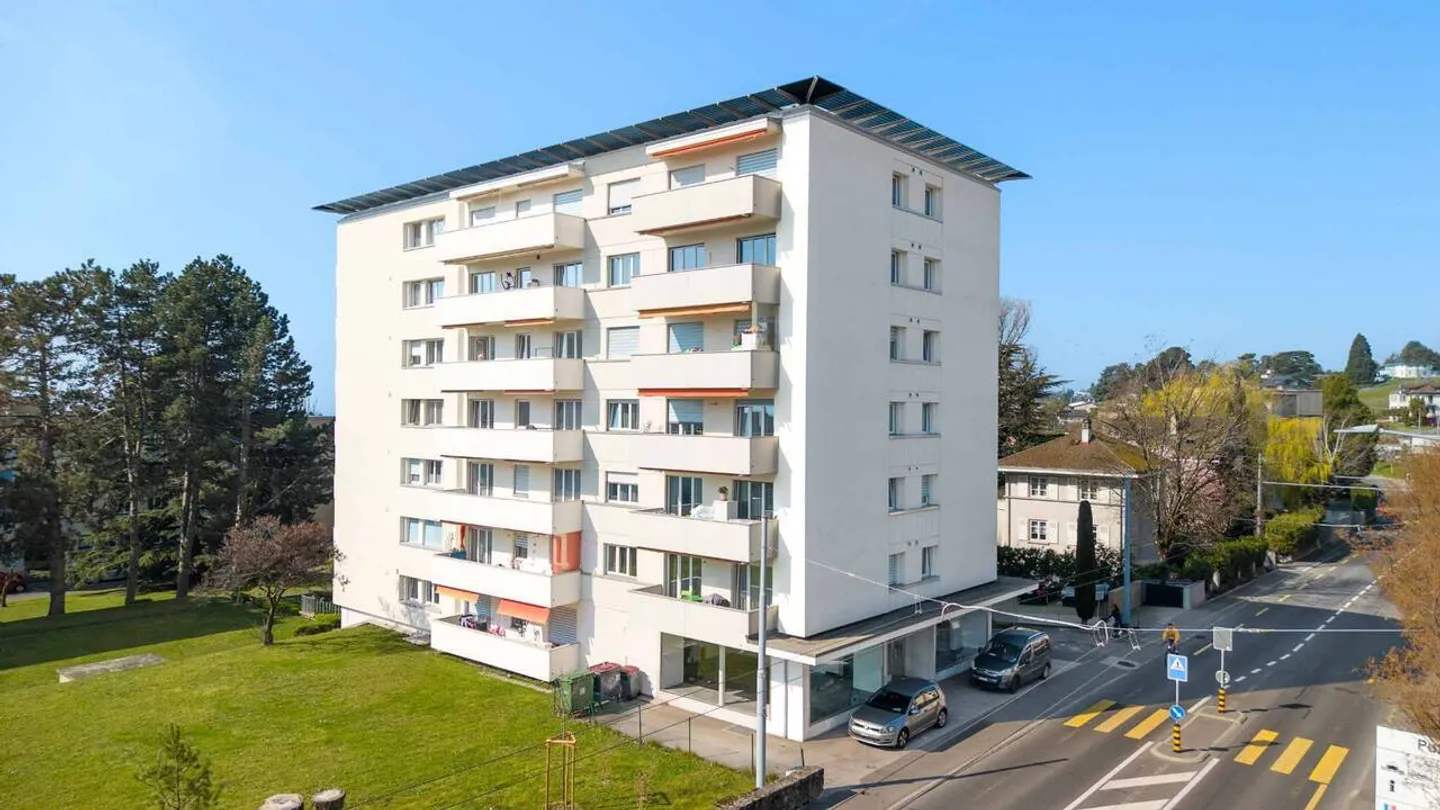 Superbo appartamento ristrutturato di 3,5 locali con vista lago - Foto 6 di 6