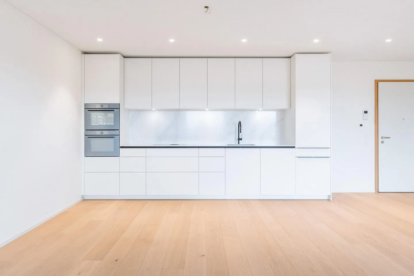 2.5 Room Apartment - Photo 5 of 12