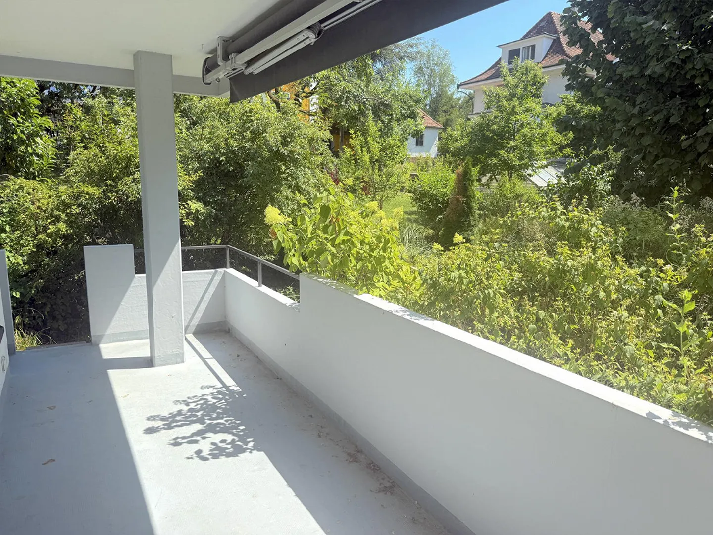 Arlesheim: Appartamento moderno 3.5 locali in posizione centrale con balcone, garage - Foto 5 di 14
