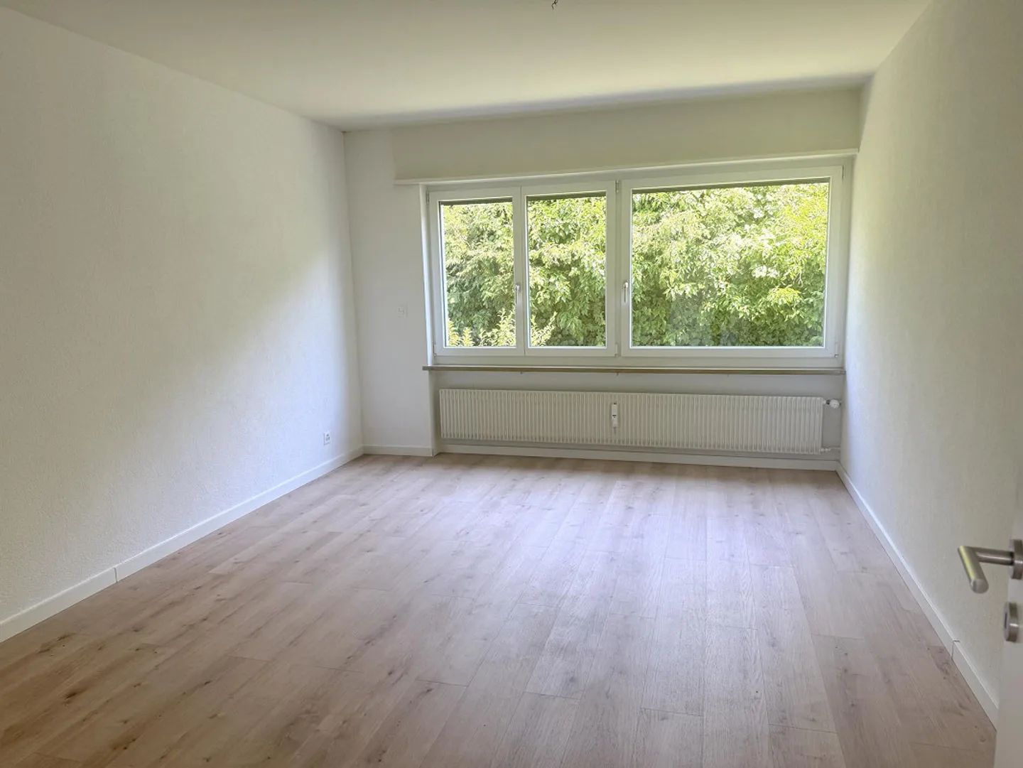 Arlesheim: Appartamento moderno 3.5 locali in posizione centrale con balcone, garage - Foto 9 di 14