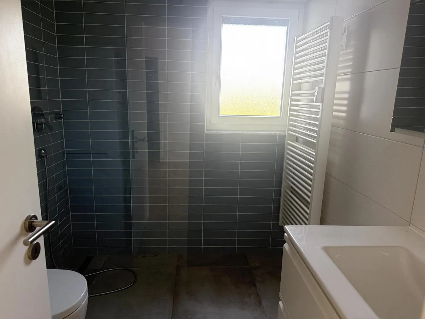 Arlesheim: Appartamento moderno 3.5 locali in posizione centrale con balcone, garage - Foto 10 di 14