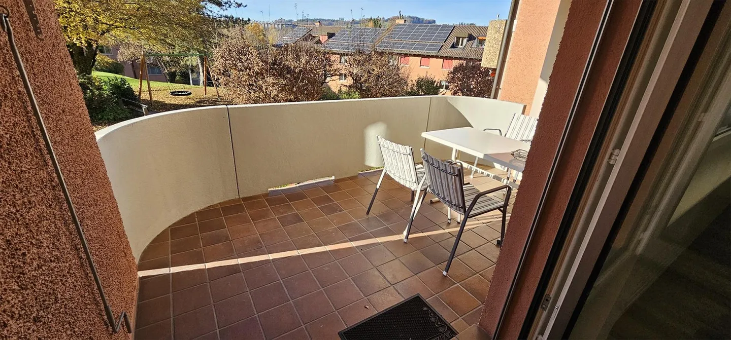 Appartement moderne de 3,5 pièces avec balcon et vue sur le jardin à Saint-Gall - Photo 1 sur 14