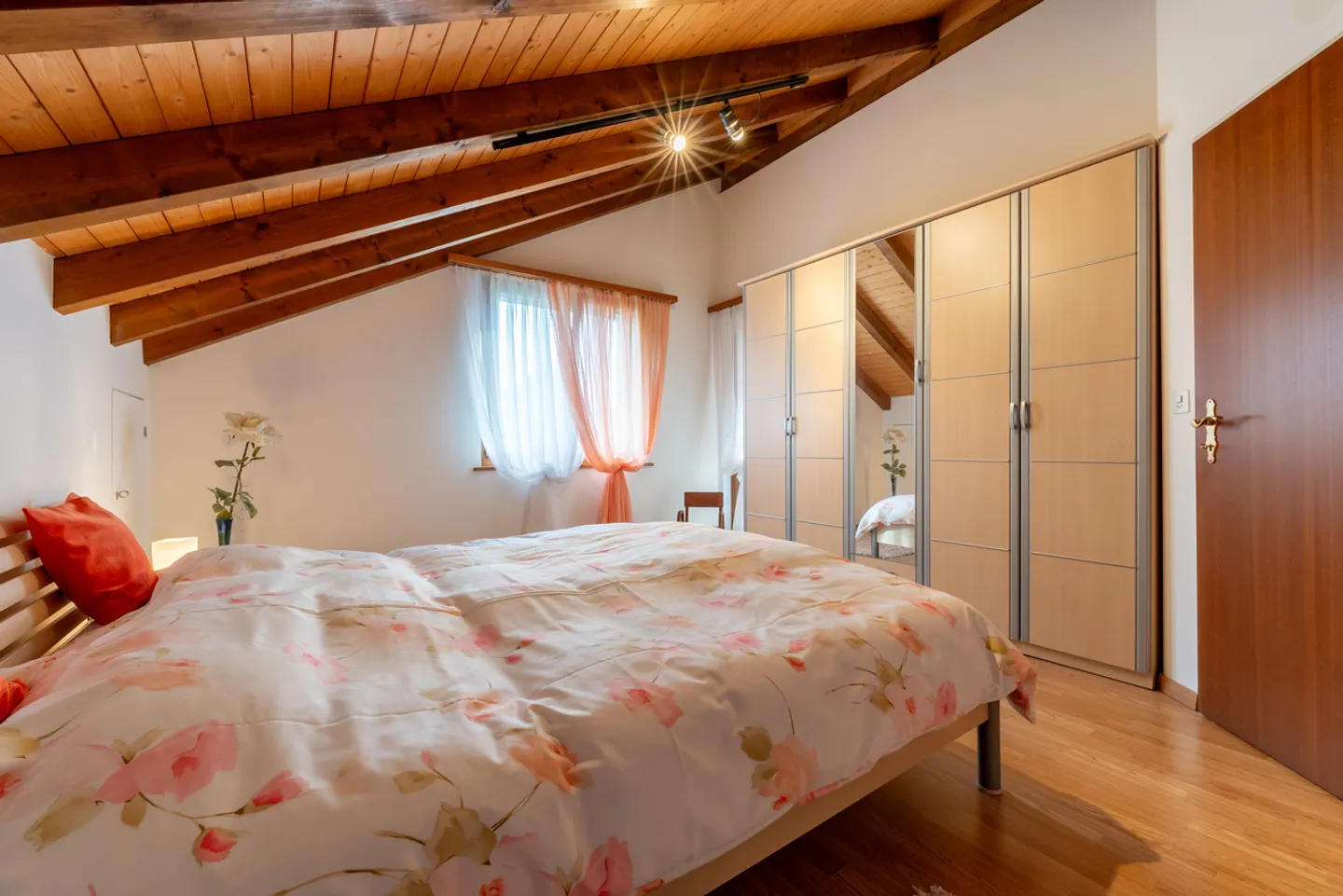 Top penthouse apartment in Liestal - Photo 18 of 22