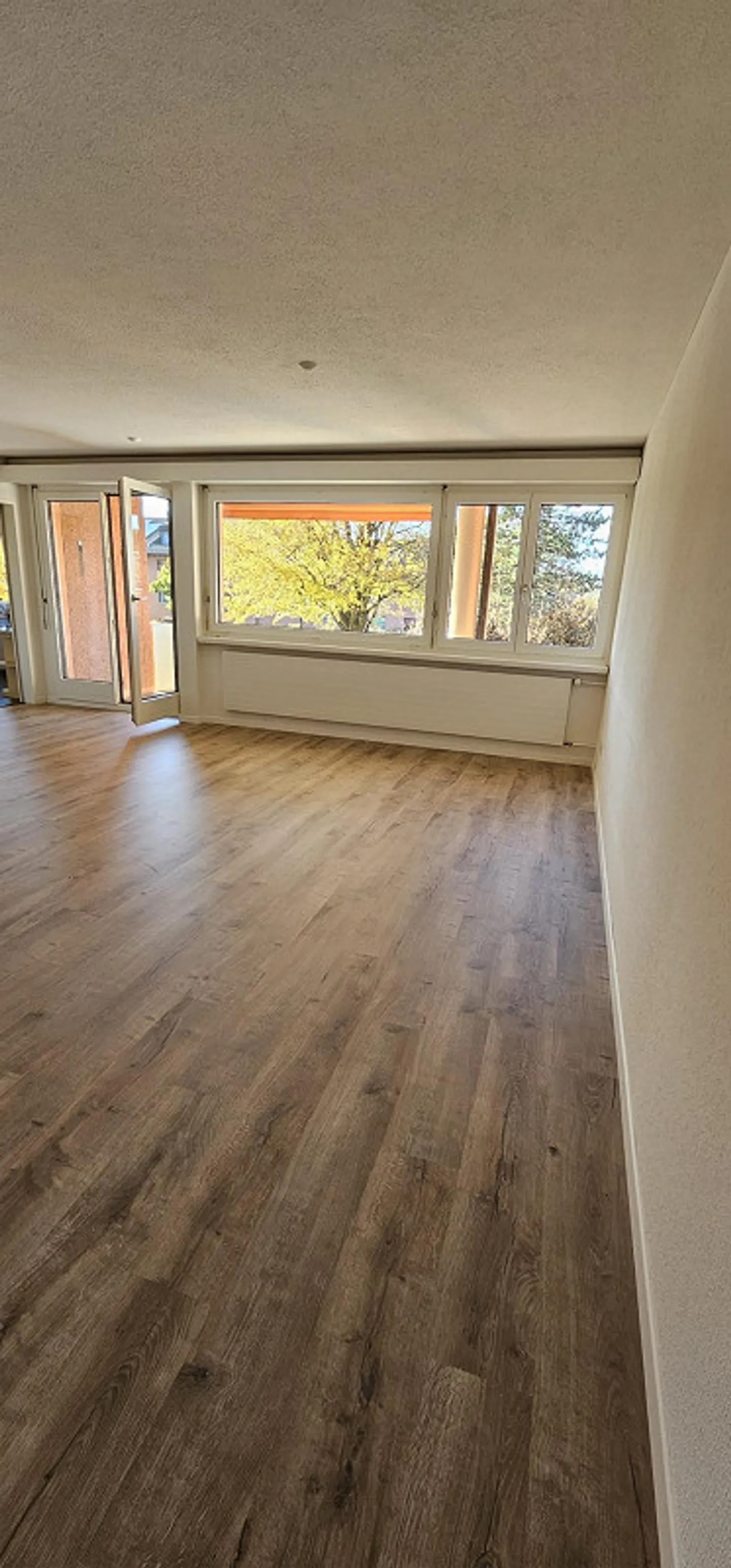 Appartement moderne de 3,5 pièces avec balcon et vue sur le jardin à Saint-Gall - Photo 3 sur 14