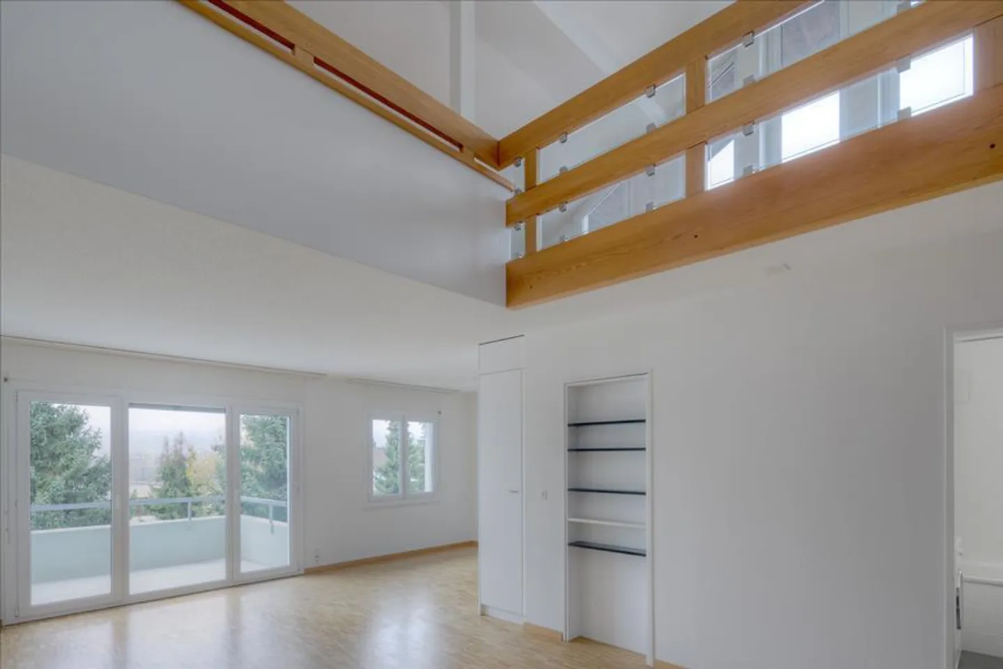 Duplex for rent - Photo 3 of 10