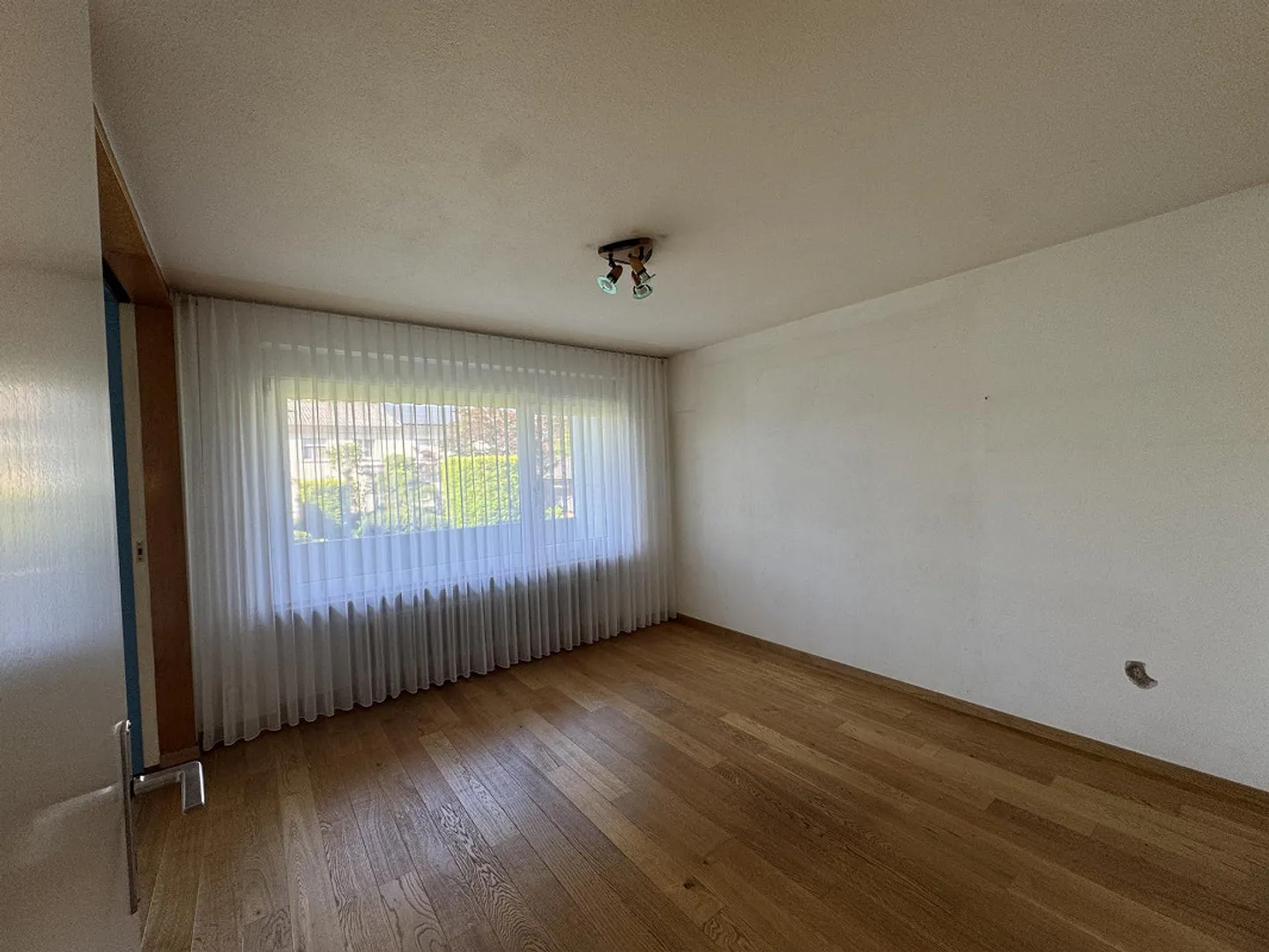 Appartement spacieux de 4,5 pièces dans un emplacement calme - Photo 7 sur 21
