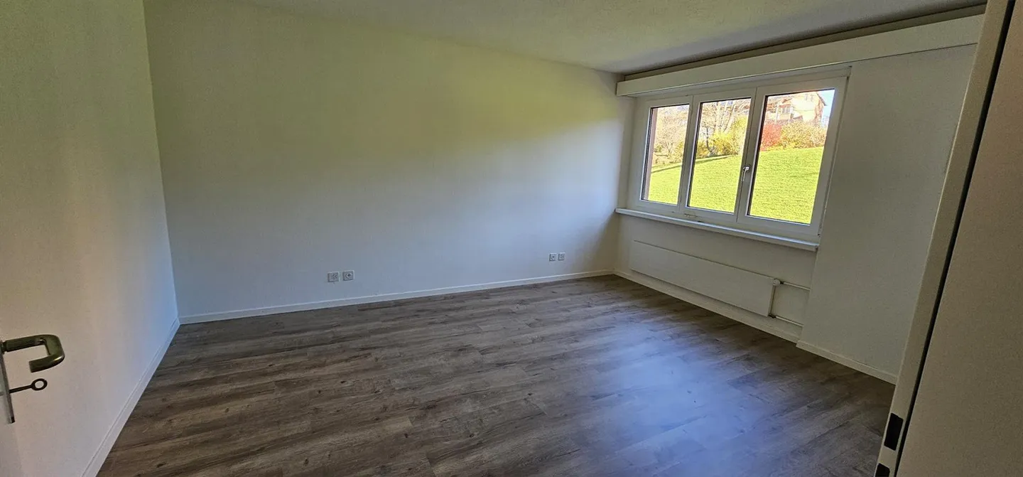 Appartement moderne de 3,5 pièces avec balcon et vue sur le jardin à Saint-Gall - Photo 6 sur 14