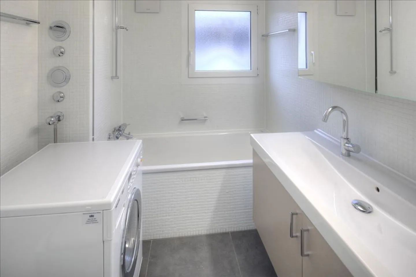 Duplex for rent - Photo 5 of 10