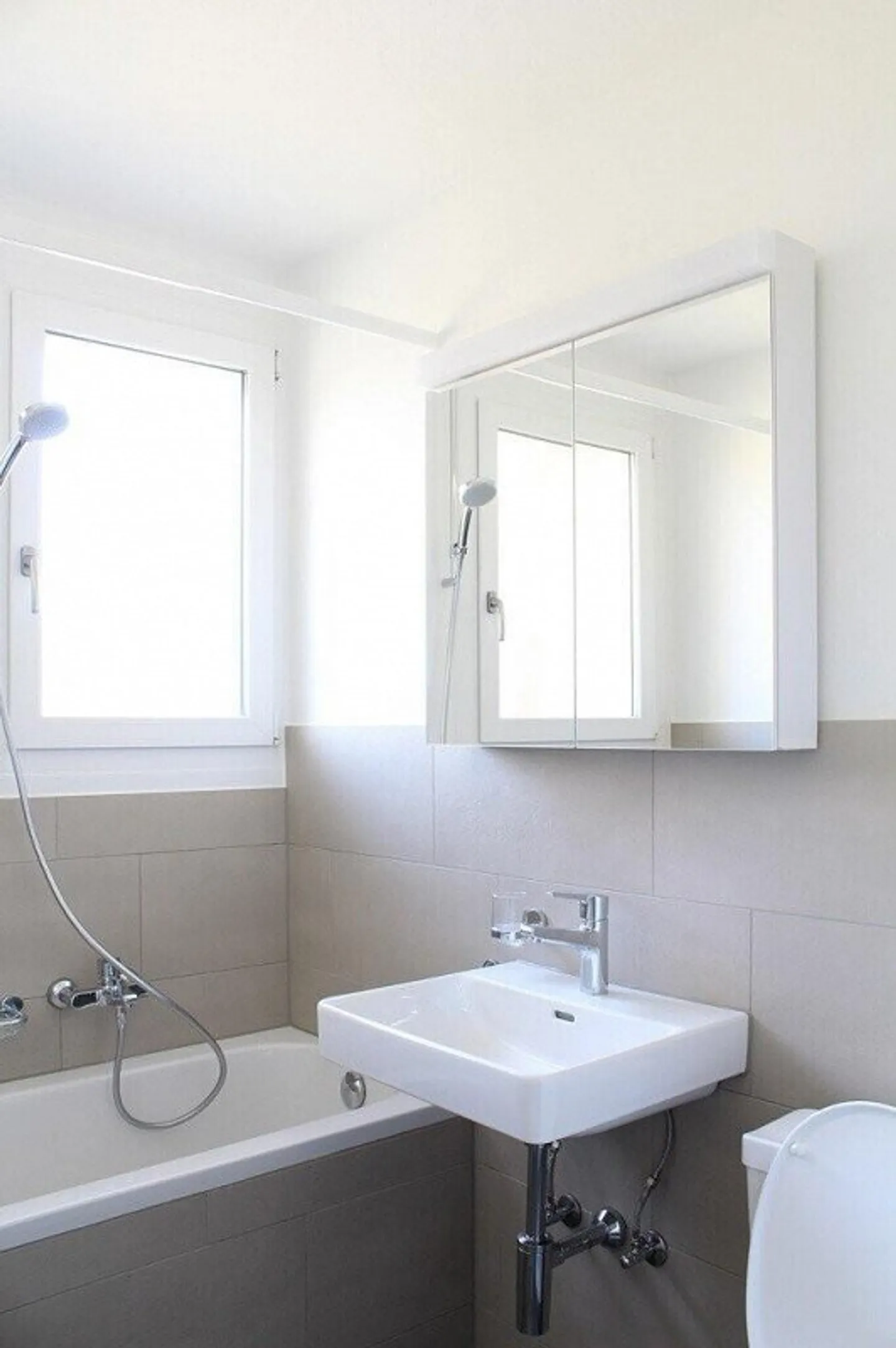 Appartement lumineux de 3 pièces avec balcon - Photo 8 sur 8