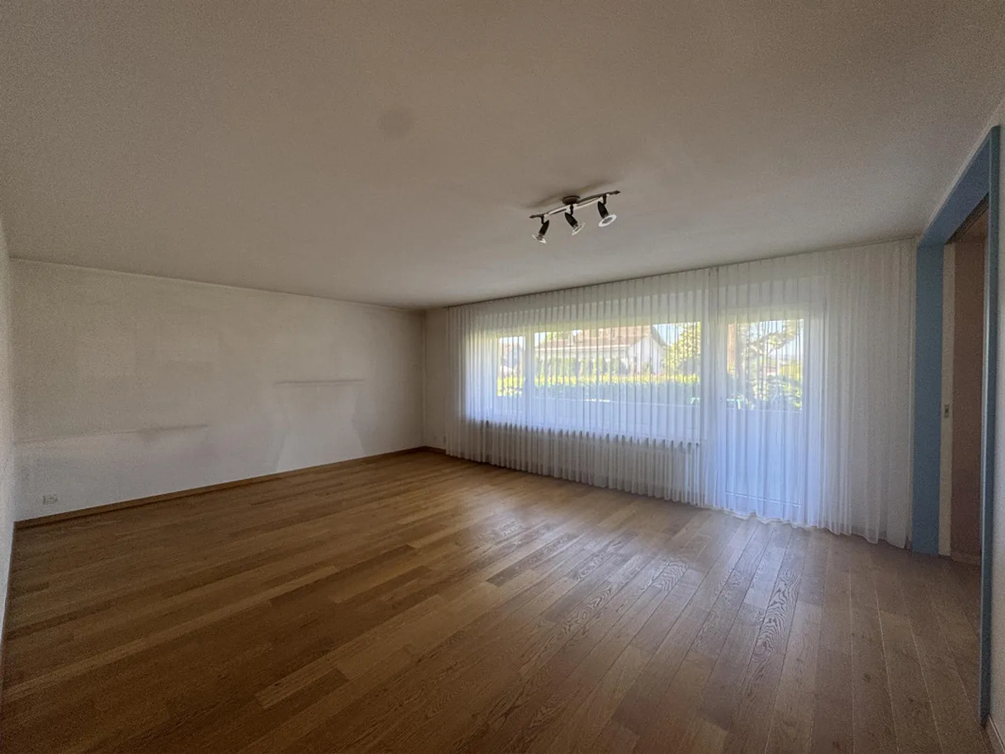 Appartement spacieux de 4,5 pièces dans un emplacement calme - Photo 5 sur 21
