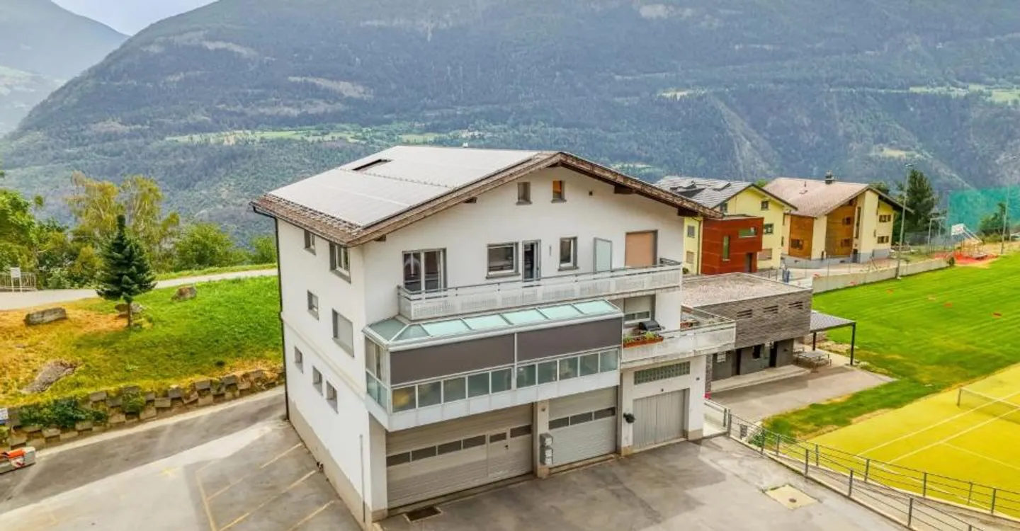 Appartement Charmant avec Vue Époustouflante - Photo 1 sur 11