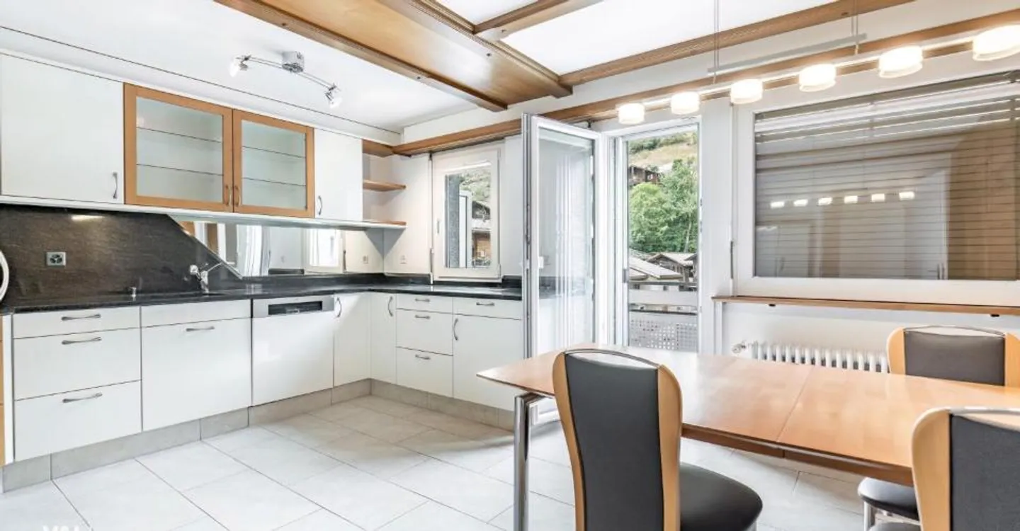 Appartement Charmant avec Vue Époustouflante - Photo 3 sur 11