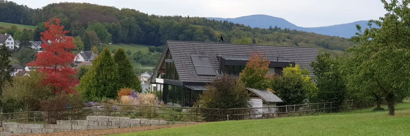 Exclusive property with villa, outbuilding, separate living unit, practice, garage, pool, and much more. - Photo 3 of 34