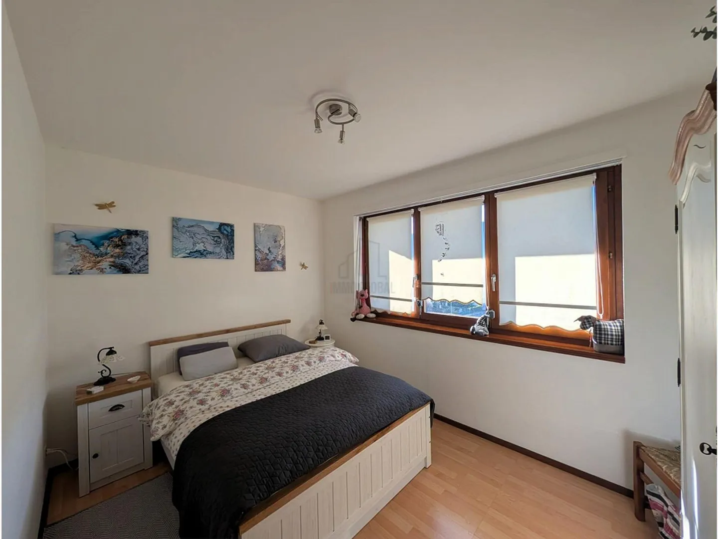 Beautiful two-room apartment with lake view and yield - Photo 4 of 5