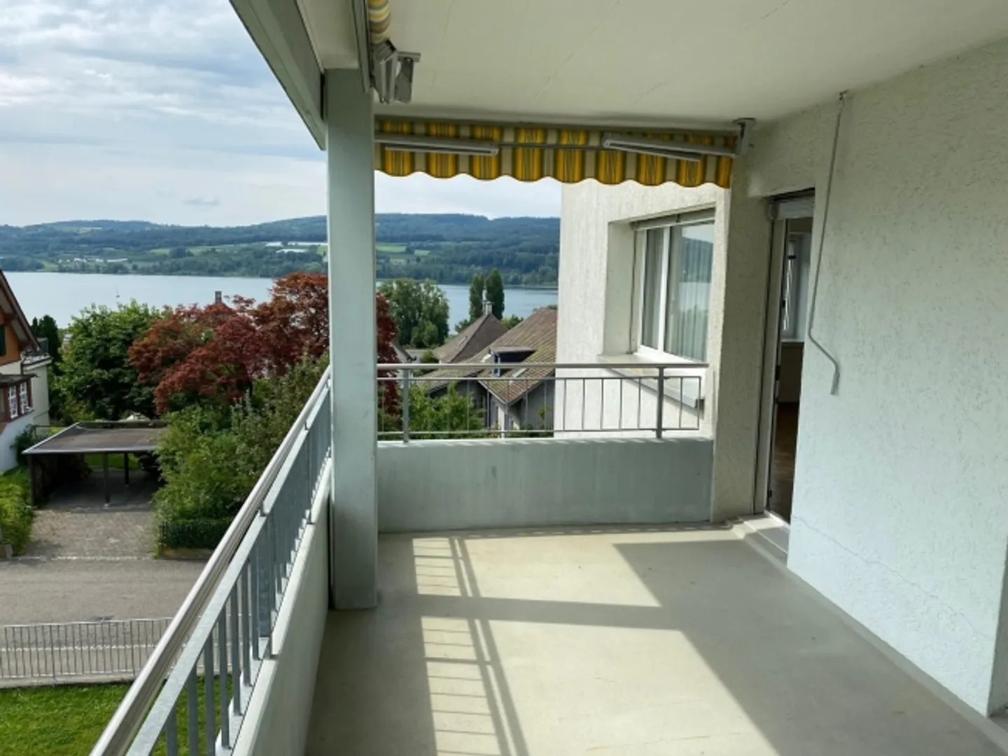 Dreamlike 5.5-Room Apartment with Lake View in Steckborn, Canton TG - Photo 1 of 10