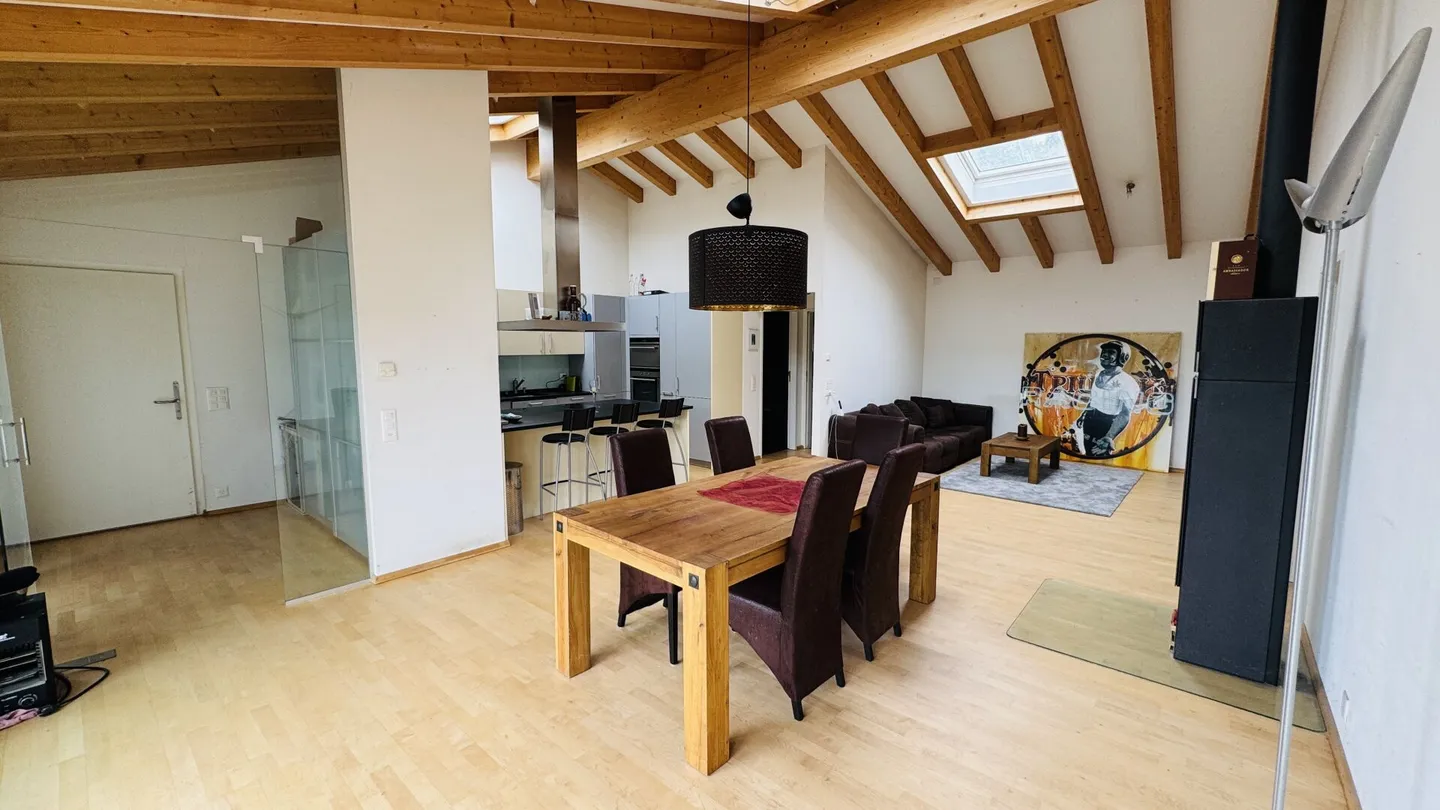 Exclusive property with villa, outbuilding, separate living unit, practice, garage, pool, and much more. - Photo 13 of 34