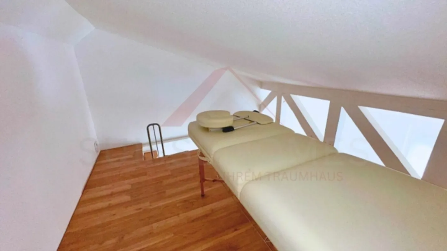 Office space for sale - Photo 10 of 11