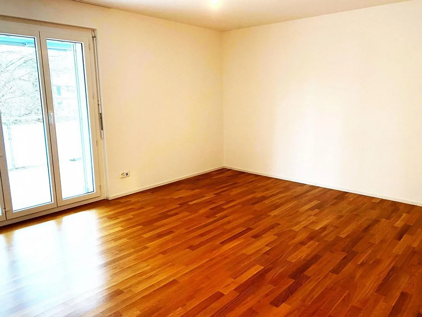 Renovated 3-room apartment in a very quiet and sunny location with sc... - Photo 8 of 10