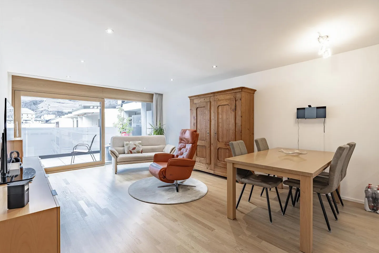 3.5-room apartment attic | Mountain view | Balcony | 2 parking spaces | Visp - Photo 3 of 20