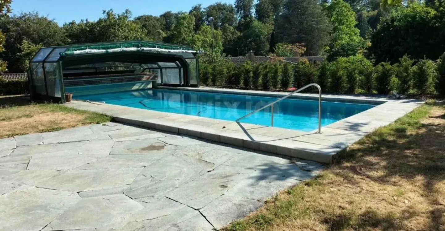 Appartamento-villa con piscina e vista lago - Foto 1 di 3