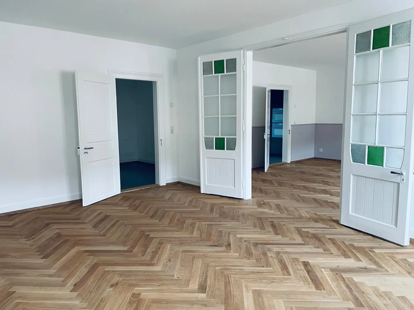 Modern renovated old apartment with a view and garden - Photo 3 of 13