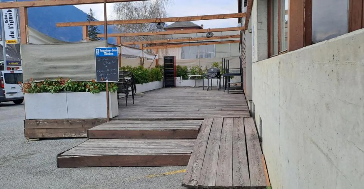 For Rent Café & Restaurant Avenue de la Gare 53 1906 Charrat - Photo 4 of 13