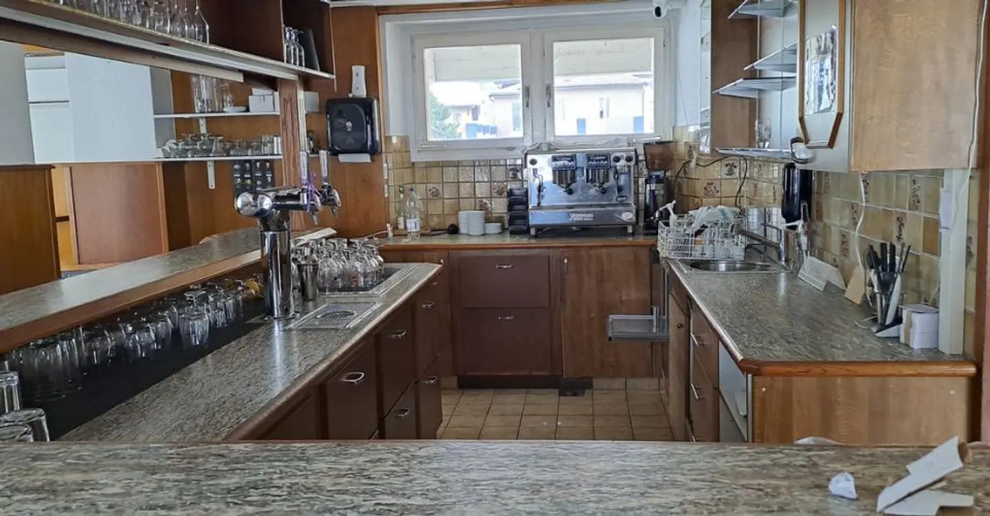 For Rent Café & Restaurant Avenue de la Gare 53 1906 Charrat - Photo 6 of 13
