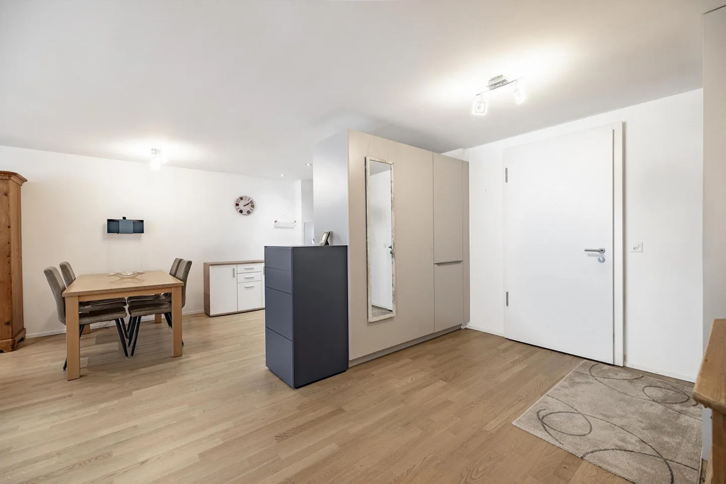 3.5-room apartment attic | Mountain view | Balcony | 2 parking spaces | Visp - Photo 6 of 20