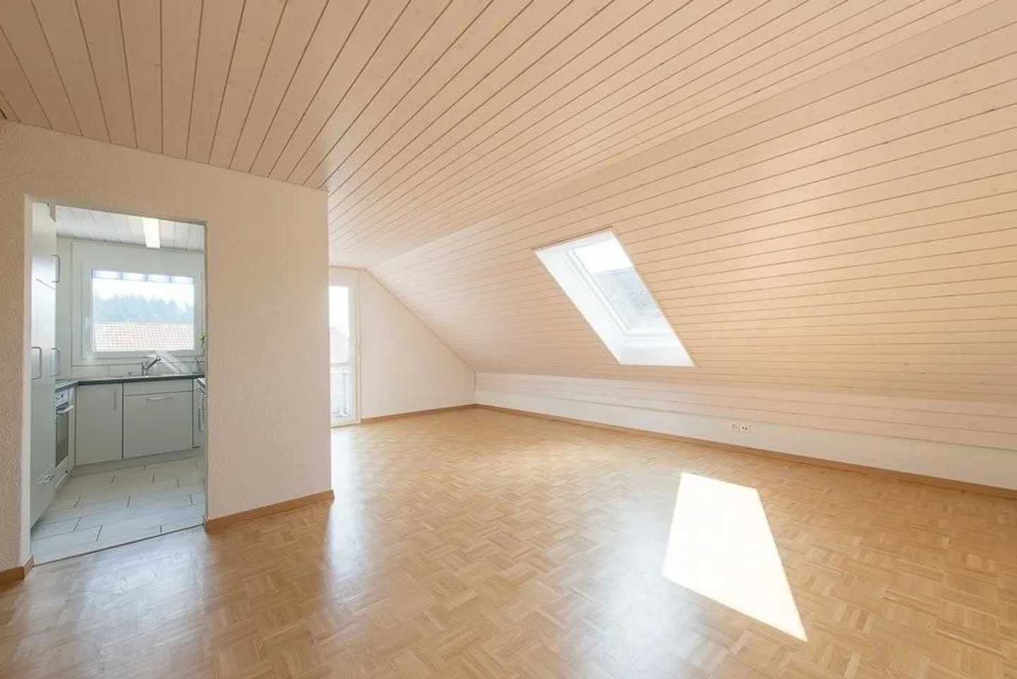 einzigartige Wohnung mit Galerie - Foto 3 von 8