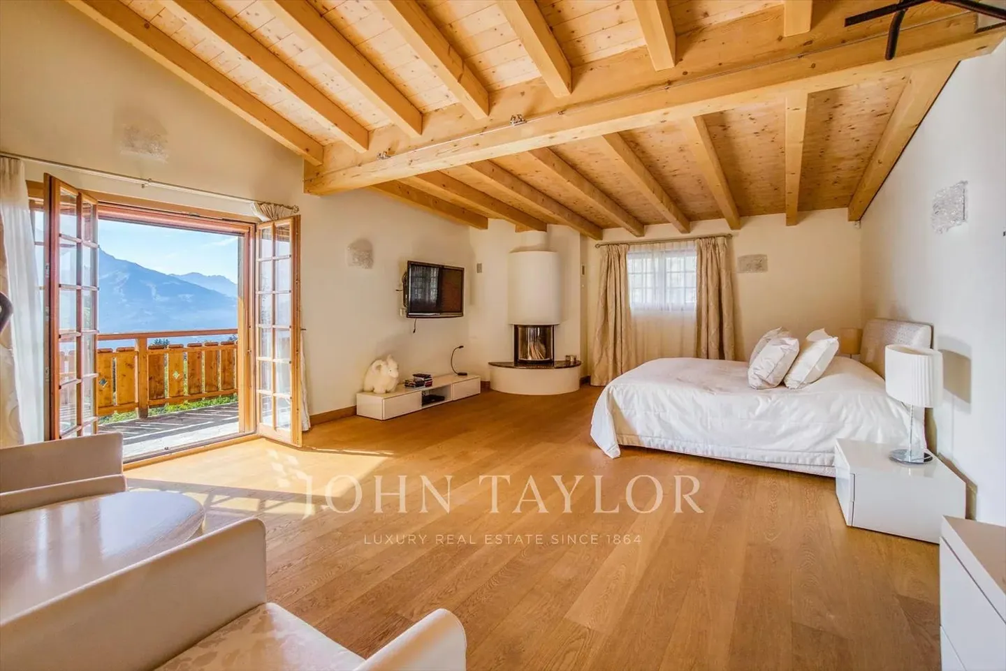 CO-ESCLUSIVITÀ! Favoloso chalet familiare con vista panoramica sulle montagne - Foto 7 di 13