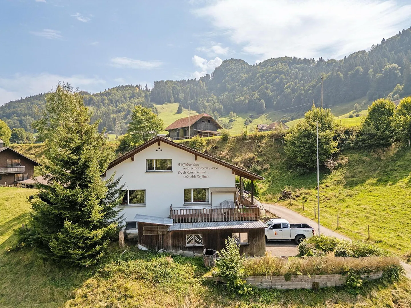 Maison à rénover dans la zone agricole - Photo 1 sur 9