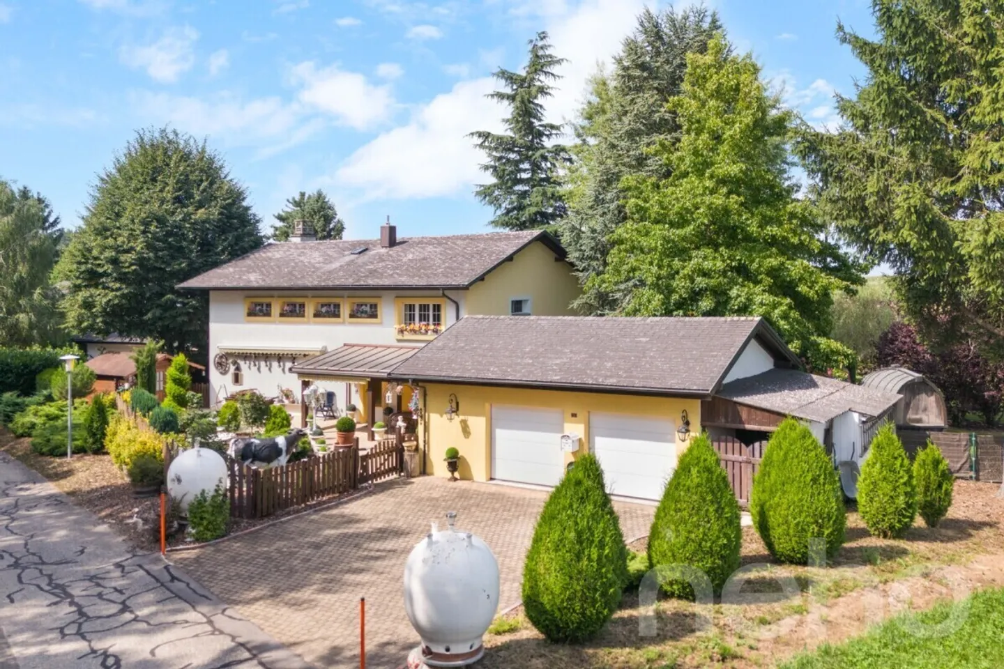 Spaziosa casa familiare con garage doppio e giardino di 2.492 m² - Foto 10 di 12