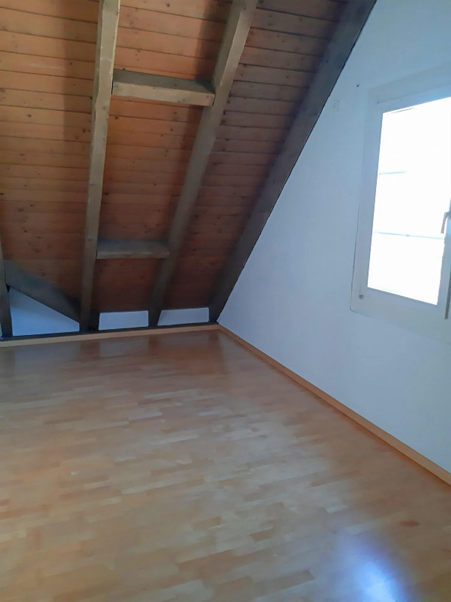 Appartamento mansardato con vista ampia - Foto 7 di 9