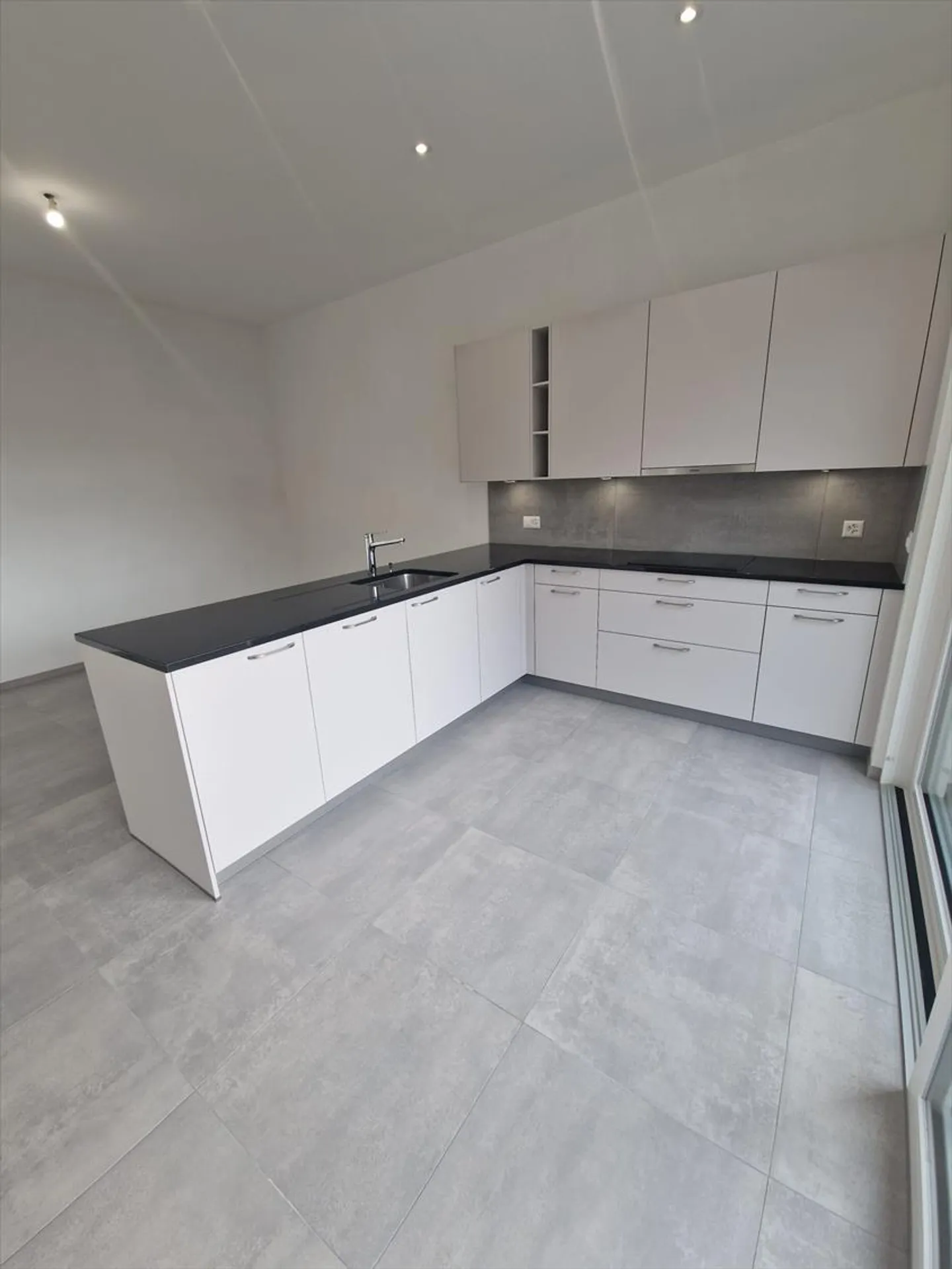 Appartement, 2.5 pièces - Photo 2 sur 9