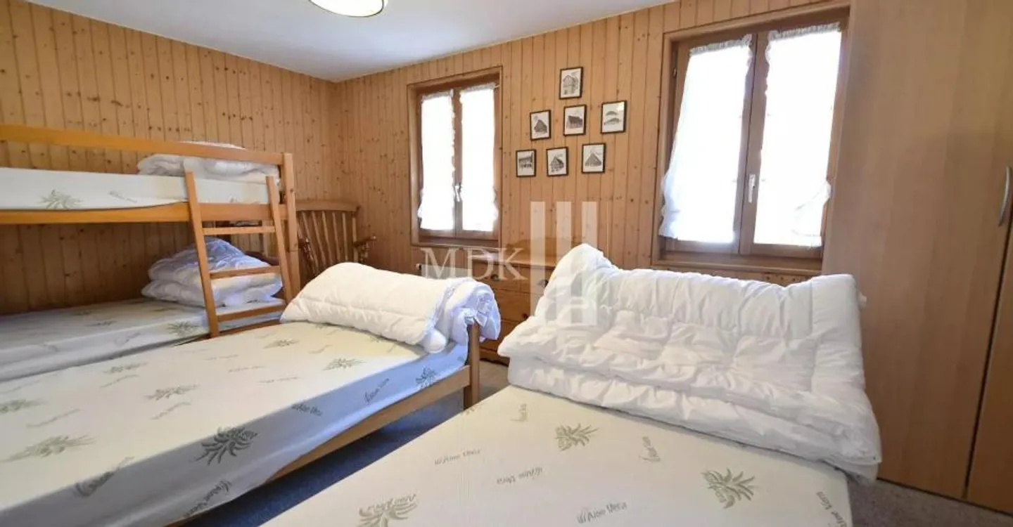 Charming 4.5 Room Apartment - Photo 3 of 10