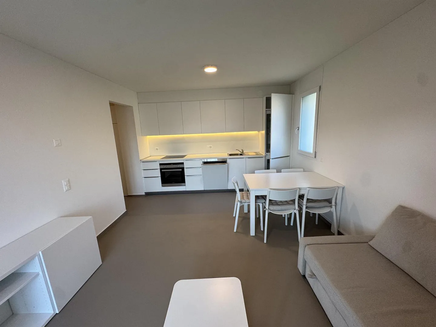 Vacallo – Möblierte 2,5-Zimmer-Wohnung, bezugsfertig - Foto 3 von 13