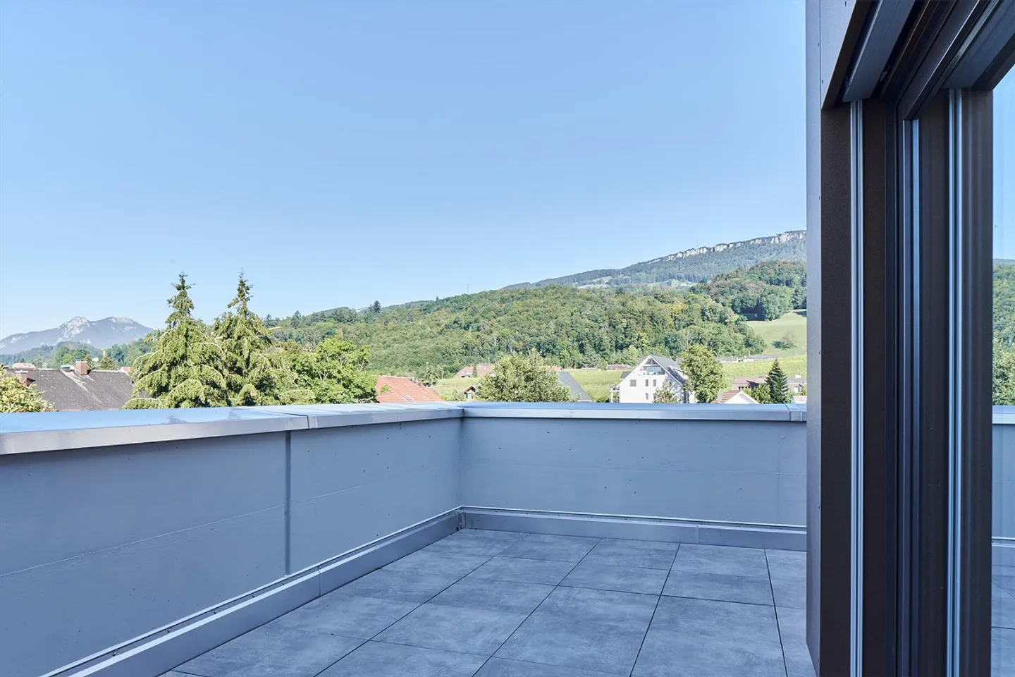 High-quality 4.5 room penthouse apartment with terrace - Photo 1 of 15