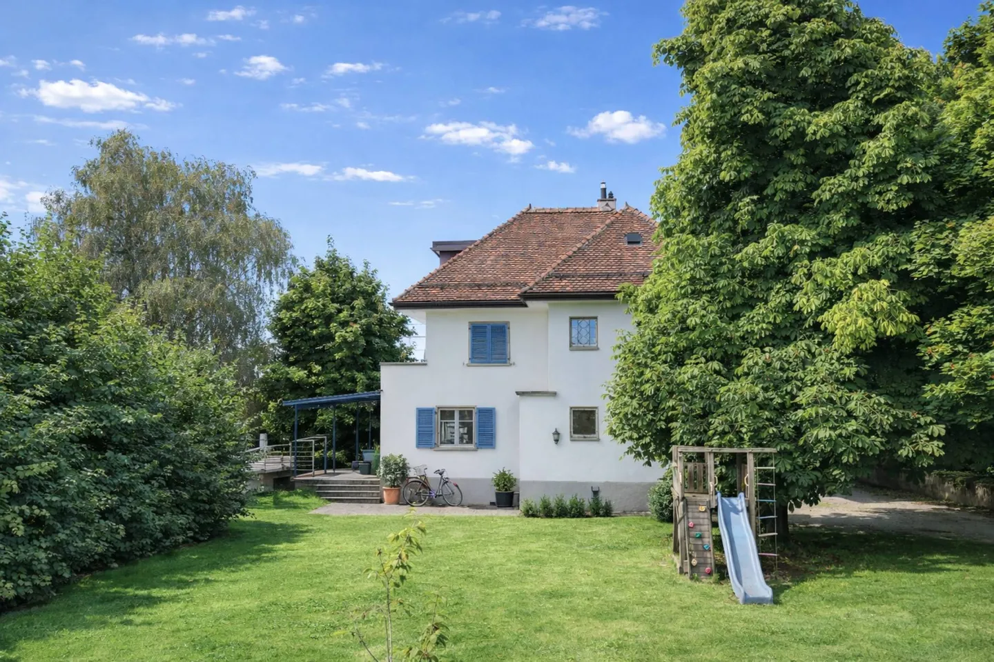 Renovated Bourgeois Villa in Rural Surroundings - Photo 2 of 13