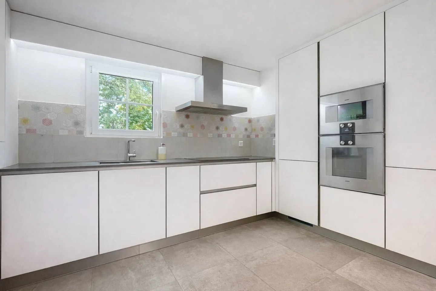 Renovated Bourgeois Villa in Rural Surroundings - Photo 5 of 13