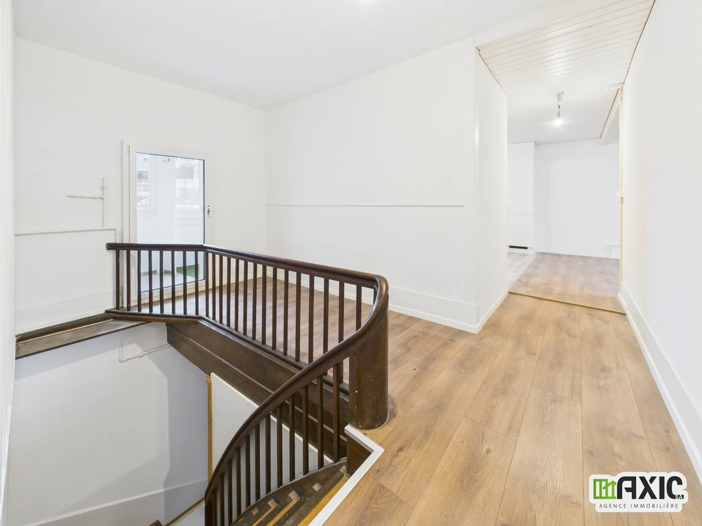 Bel appartement de 3,5 pcs en duplex au coeur de Delémont avec loggia - Photo 2 sur 11