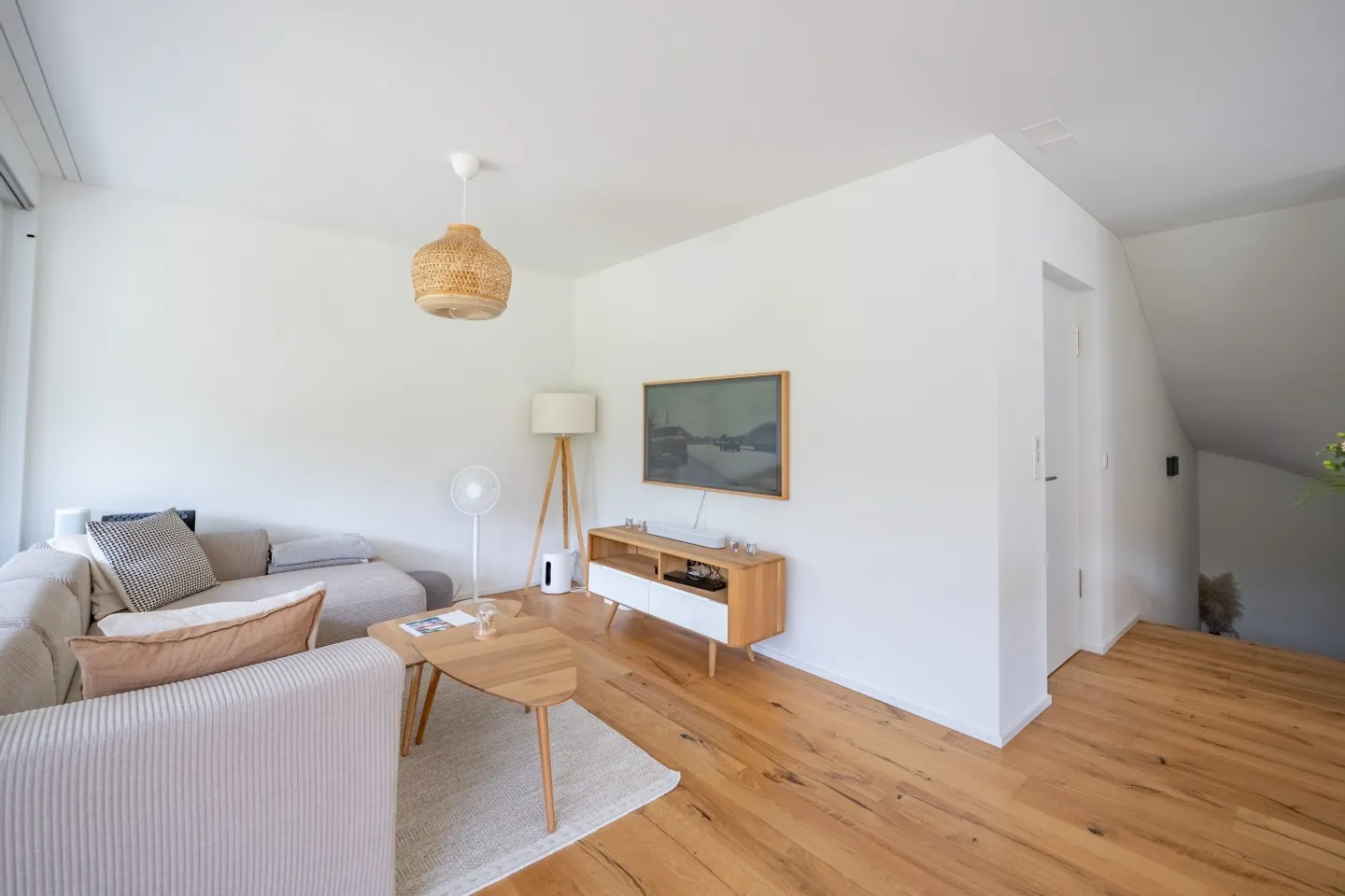 4.5-room semi-detached house with single garage and outdoor parking space - Photo 5 of 12