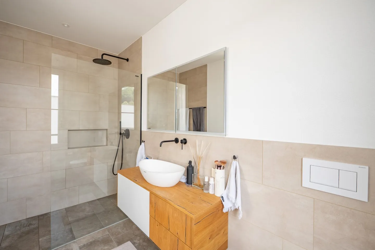 4.5-room semi-detached house with single garage and outdoor parking space - Photo 7 of 12