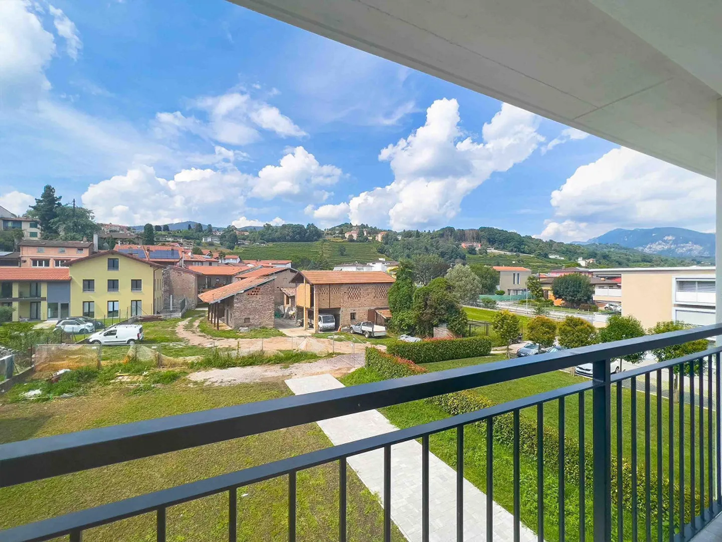 2.5 new construction apartments in Stabio - Photo 1 of 5