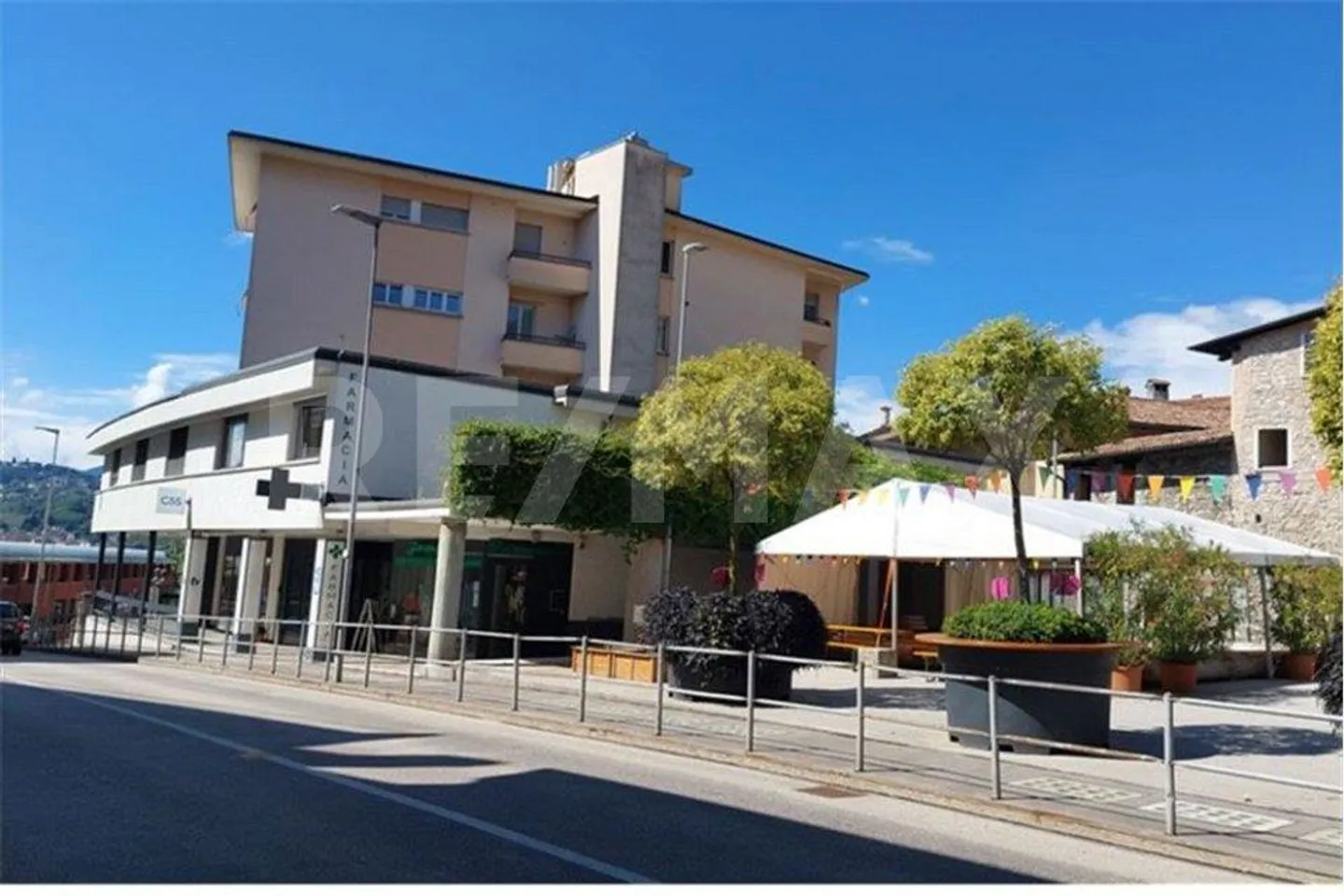 Appartement 3,5 avec balcon vue panoramique - Photo 11 sur 12