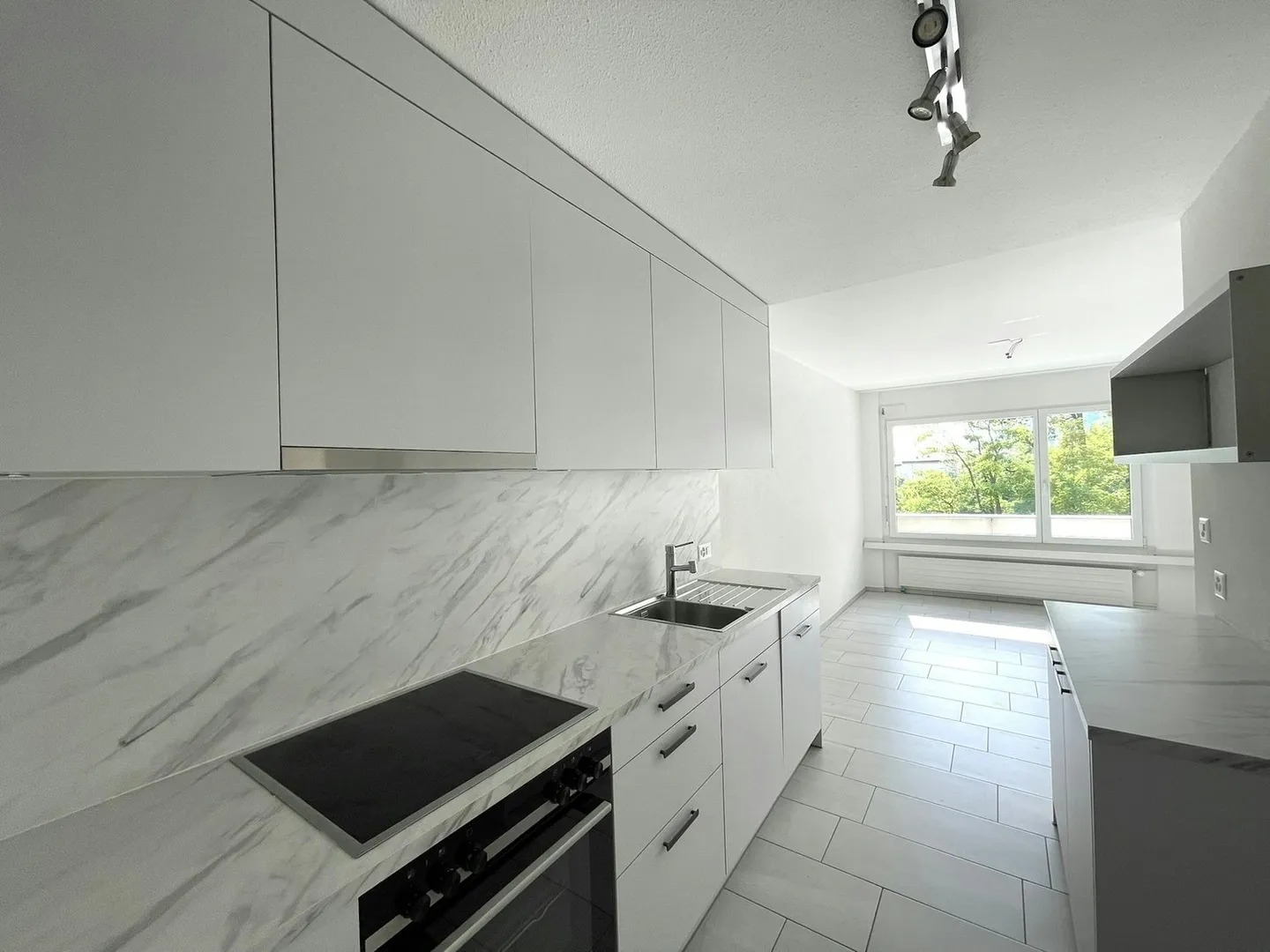 Helle 3.5-Zimmer-Wohnung im beliebten Lacuna-Quartier - ruhig, grün und zentral gelegen - Foto 1 von 13