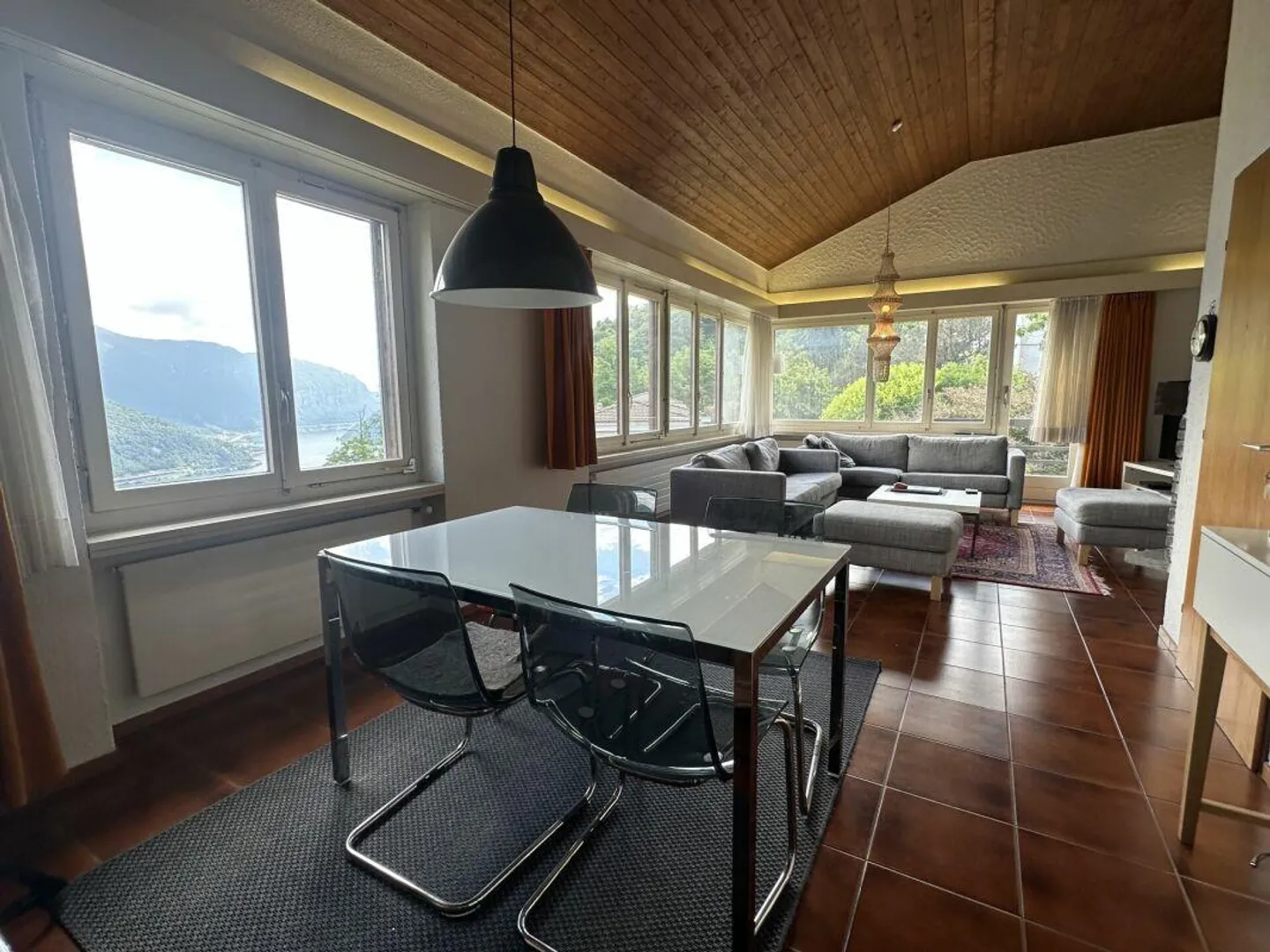 Casa nel verde con vista mozzafiato sul lago - Foto 4 di 5