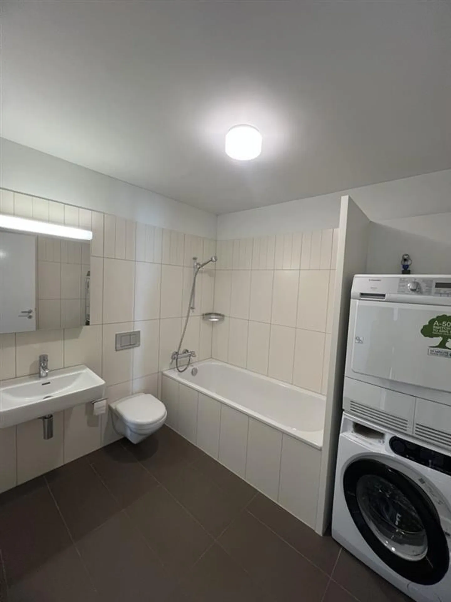 Plenty of space for your dream! - Photo 5 of 10