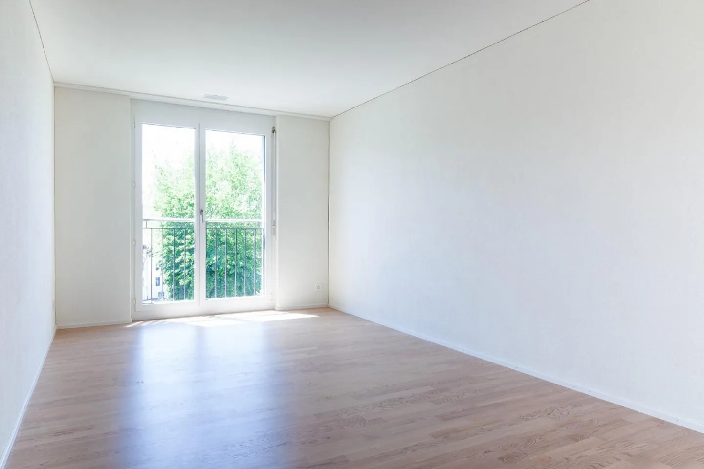 Topmoderne 3,5 Zimmerwohnung im Zentrum von Uznach - Foto 4 von 9